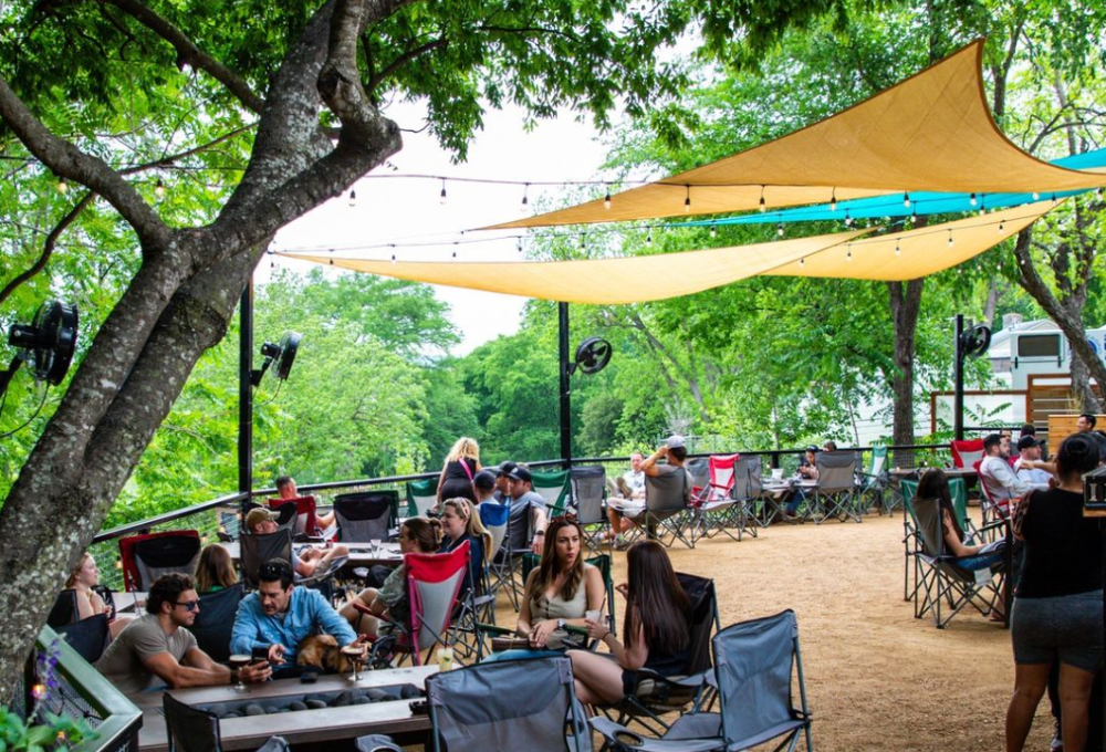 The patio bar at Dainty Dillo in East Austin.