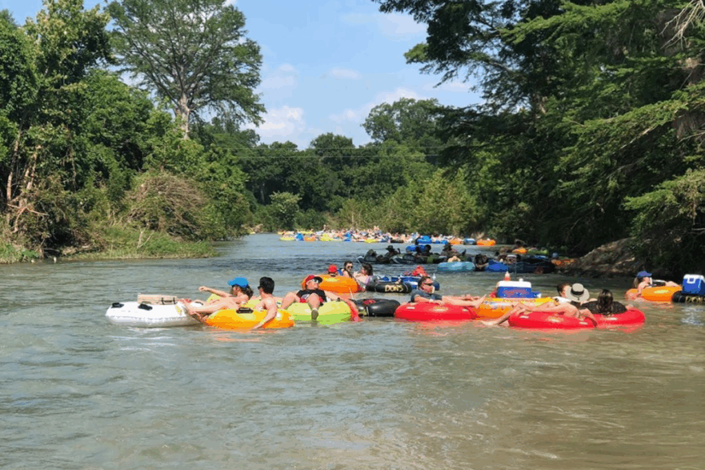 People floating the river in tubes